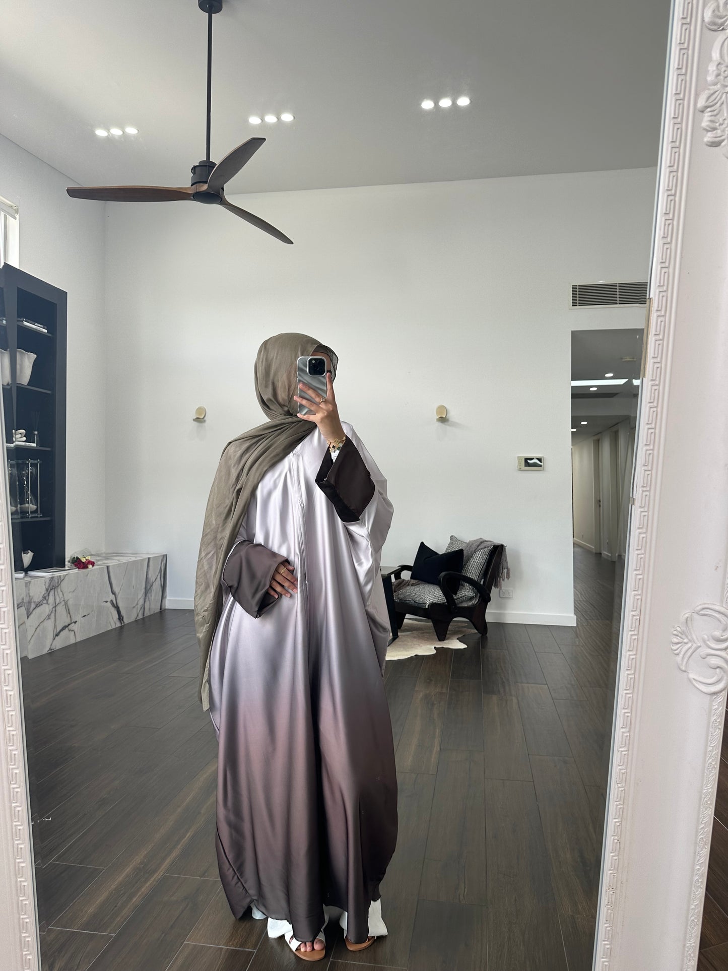 Inayah Abaya