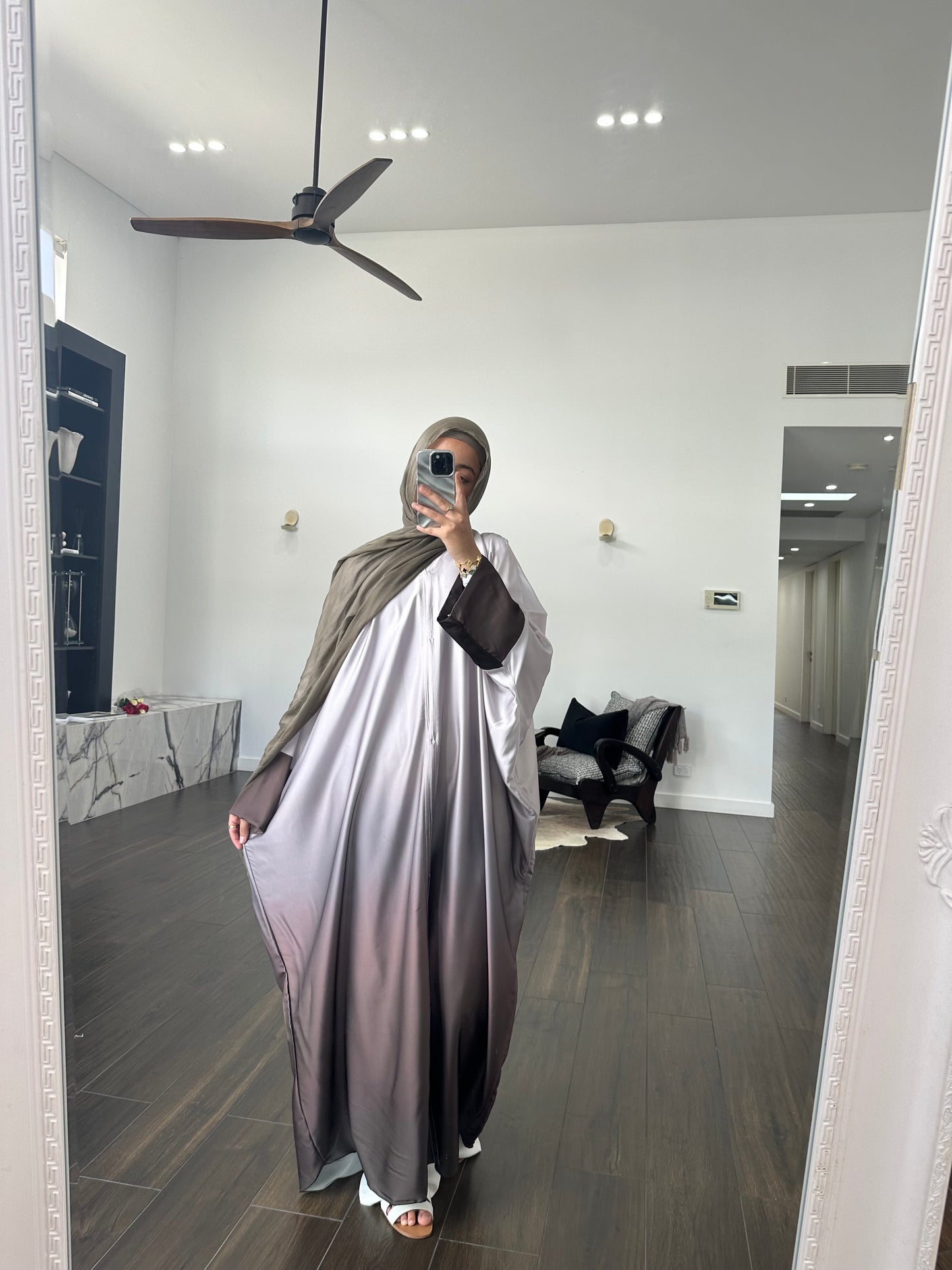 Inayah Abaya